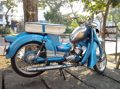 7 Alasan Mengapa Sepeda Motor Retro Kembali Ngehits di 2024 7 Alasan Mengapa Sepeda Motor Retro Kembali Ngehits di 2024