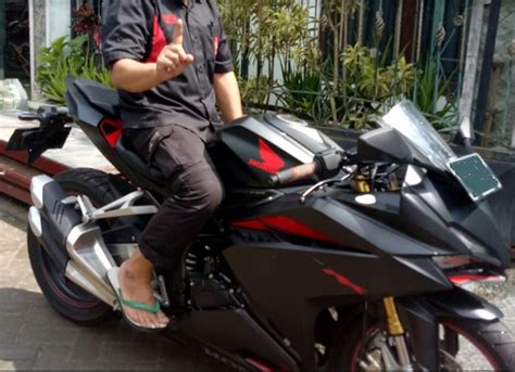 7 Alasan Mengapa New Honda CBR250RR SP 2024 Bikin Ngiler! 7 Alasan Mengapa New Honda CBR250RR SP 2024 Bikin Ngiler!