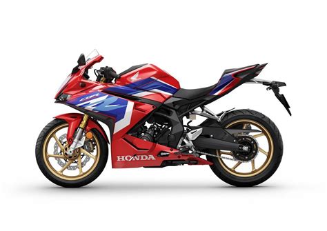 7 Alasan Mengapa New Honda CBR250RR SP 2024 Bikin Ngiler! 7 Alasan Mengapa New Honda CBR250RR SP 2024 Bikin Ngiler!