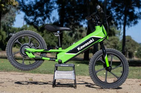 7 Alasan Mengapa Sepeda Listrik Kawasaki Bakal Bikin Kamu Lupa Motor Bensin! 7 Alasan Mengapa Sepeda Listrik Kawasaki Bakal Bikin Kamu Lupa Motor Bensin!