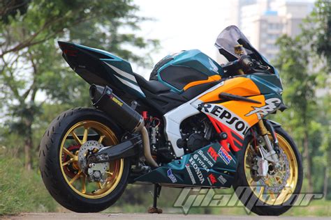 7 Modifikasi Sepeda CBR 250 Ini Bikin Ngiler! 7 Modifikasi Sepeda CBR 250 Ini Bikin Ngiler!