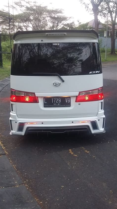 7 Modifikasi Suzuki Luxio Paling Gila yang Bikin Melongo! 7 Modifikasi Suzuki Luxio Paling Gila yang Bikin Melongo!