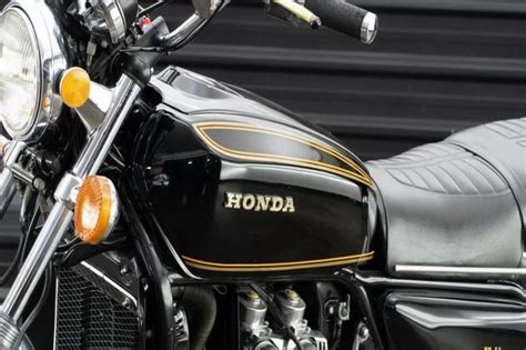 7 Sepeda Motor Retro Paling Ikonik yang Masih Diburu Kolektor Hari Ini! 7 Sepeda Motor Retro Paling Ikonik yang Masih Diburu Kolektor Hari Ini!