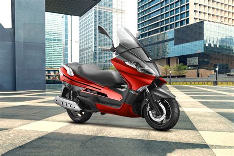 7 Vespa Benelli Impian: Harga Terjangkau Bikin Ngiler! 7 Vespa Benelli Impian: Harga Terjangkau Bikin Ngiler!