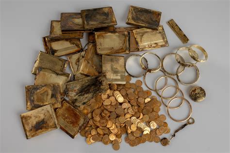 Mountain Gold! Hikers Stumble Upon Hidden Treasure on Trail